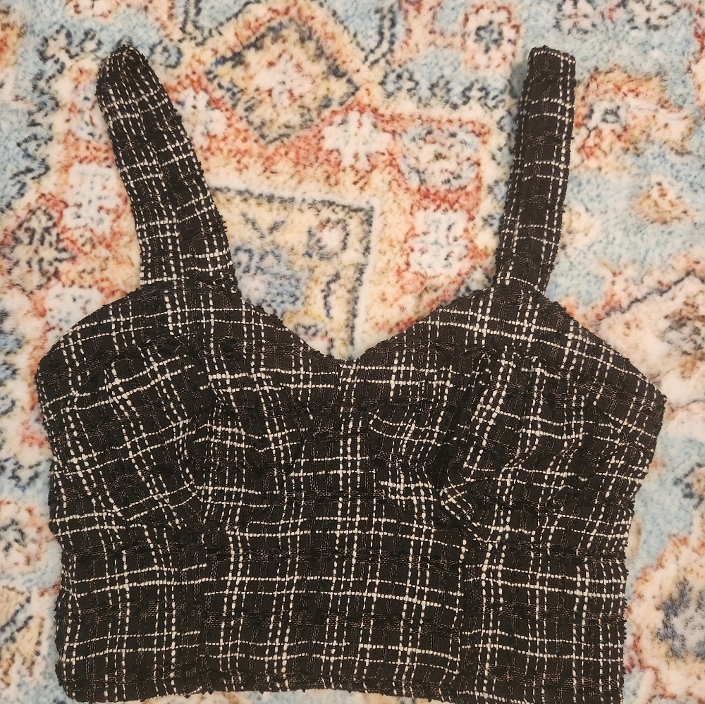 New. Japna Black & White Twill Crop Top Size Small